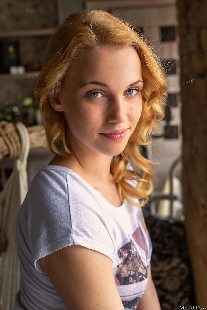 Людмила, 32