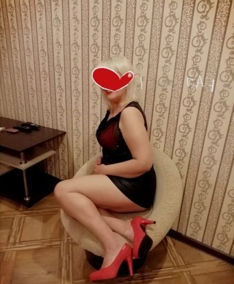 Нюша, 40
